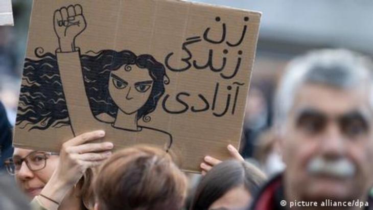 Iranische Literatur in Zeiten des Aufstands | Die Stimme der Frauen